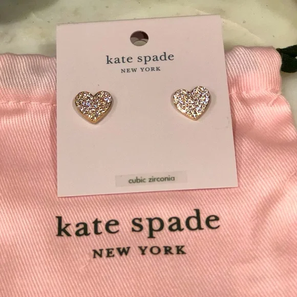 ♠️NWT♠️ Kate Spade New York Yours Truly Rose Gold Heart Stud Earrings - Picture 2 of 10